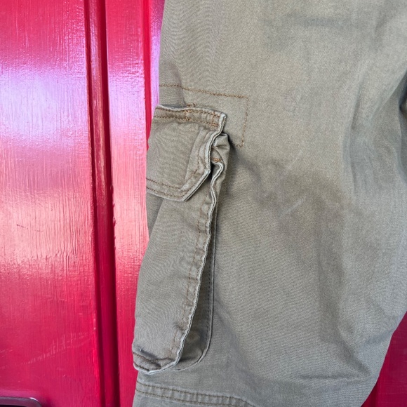 Men's Wrangler Cargo Work Pants 30x32' - Picture 9 of 12